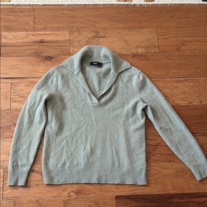 Theory Light Green V-Neck Cashmere Sweater